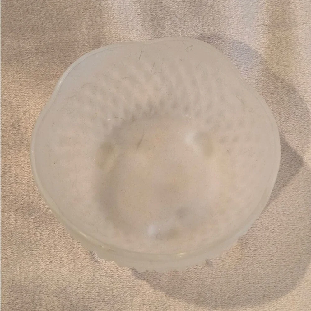 Frosted Glass Bowl Candy Dish Footed Pedestal Scalloped Edge Decor‎ 5